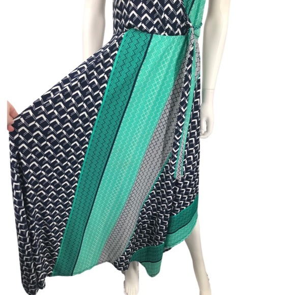 Superfoxx Handkerchief Faux Wrap Dress - Picture 4 of 10